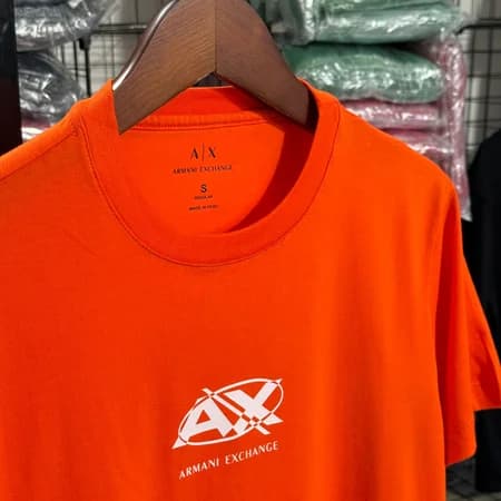 Camiseta Estampada Armani Exchange cor Laranja — imagem 1 de 1