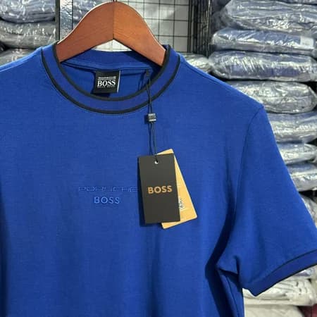 Camiseta Estampada Hugo Boss cor azul royal — imagem 1 de 1