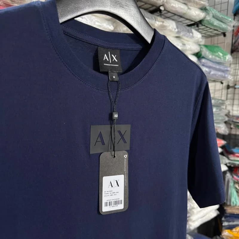 Camiseta Estampada Armani Exchange cor Azul Marinho — imagem 1 de 2