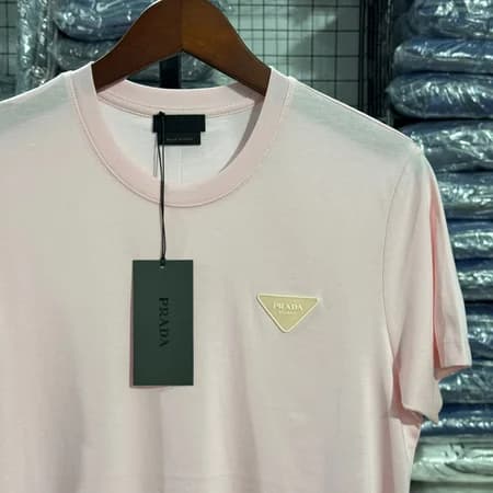 Camiseta Basica Prada cor Rosa Bebe